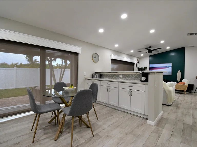 6550 Country Wood Way — Photo 21