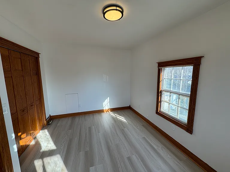 238 Pleasant St — Photo 23