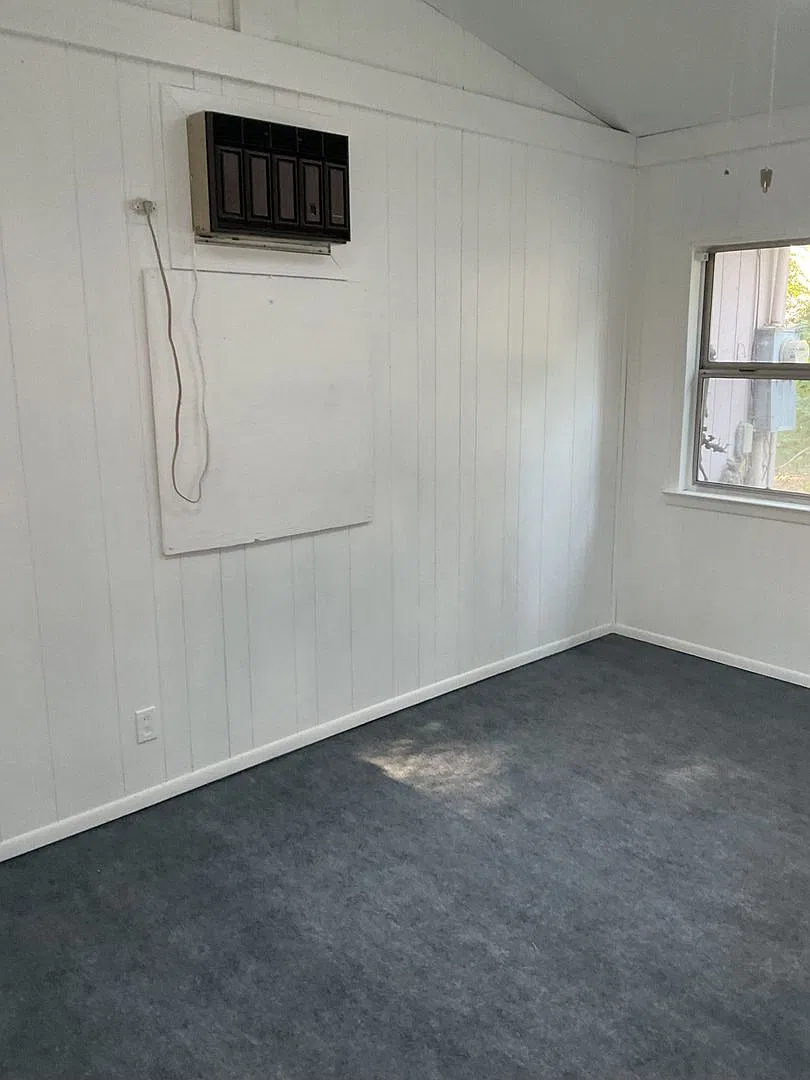 Magalia 2 bed 2 bath home + 2 bonus Rooms with detached garage and carport-partially fenced back ... — Photo 4