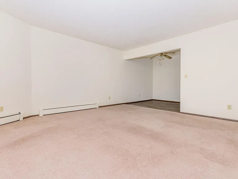 Southgate Apartments — Photo 51
