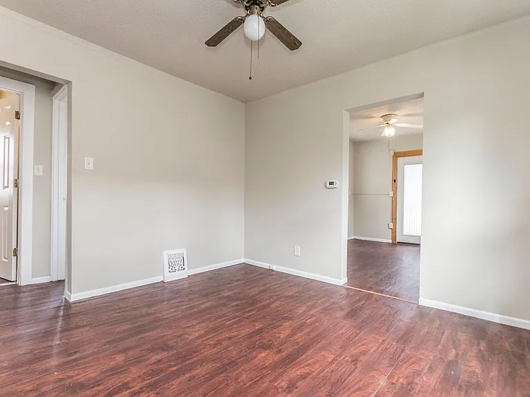 1809 Lay St — Photo 8