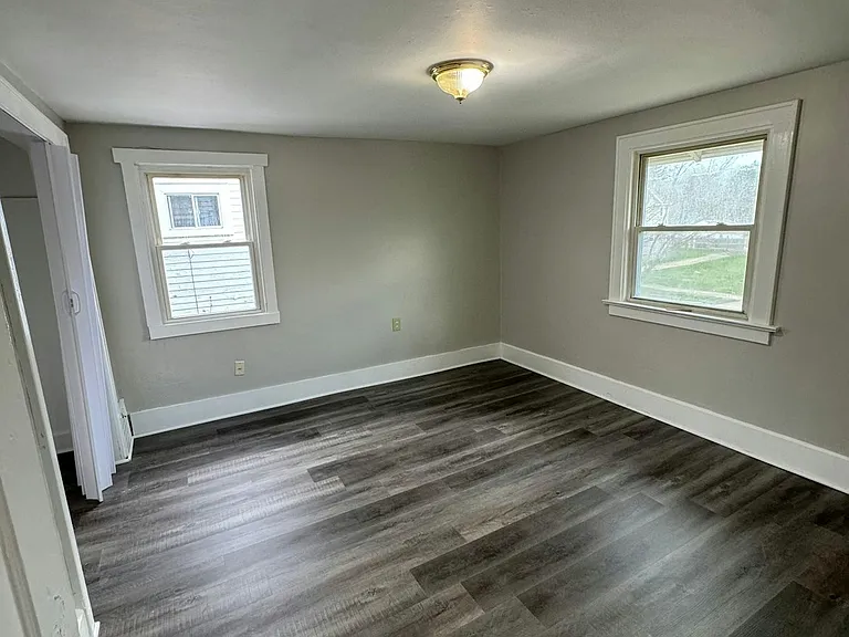 623 Storer Ave — Photo 5