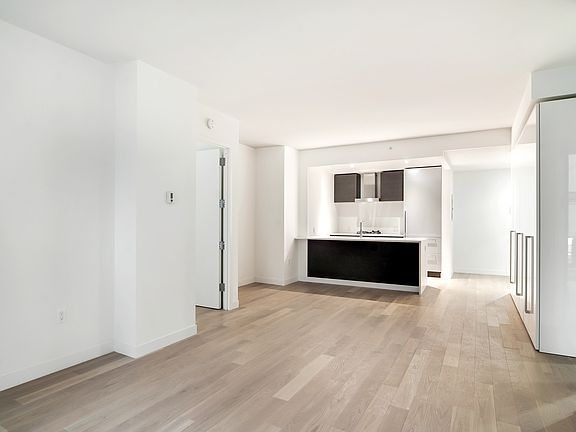 5th image of 540 W 49th St #408S