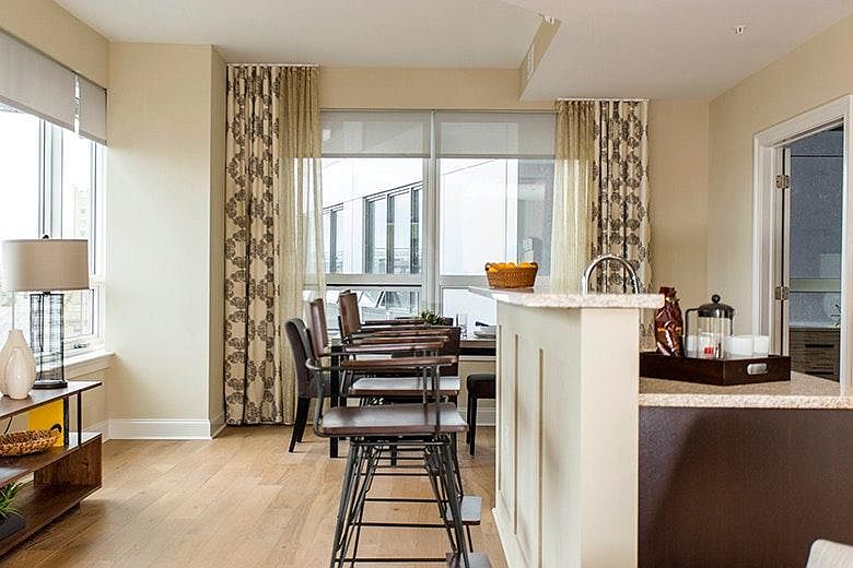 1st image of 220 N Columbus Blvd #507