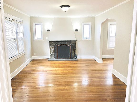 Living Room w/ Fireplace