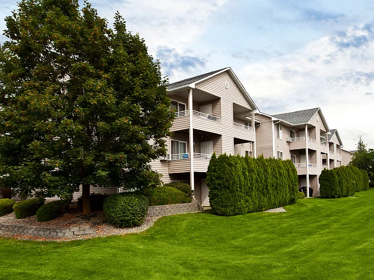 Ashton Apartments — Photo 66
