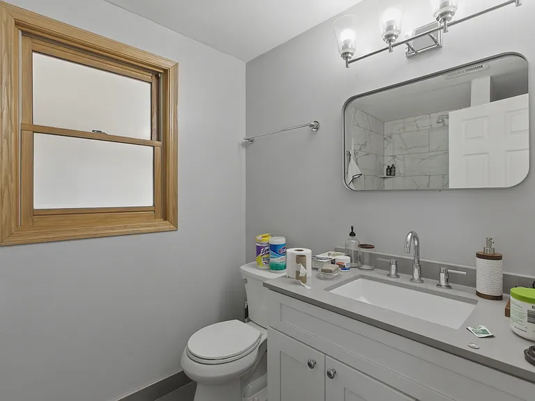 2033 W Huron St #2 — Photo 6