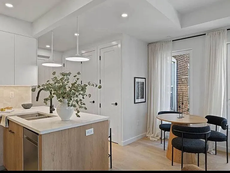 1615 Cedar St #423 — Photo 4