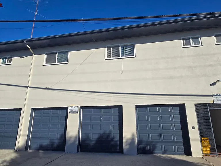 3634 Park Blvd. — Photo 17