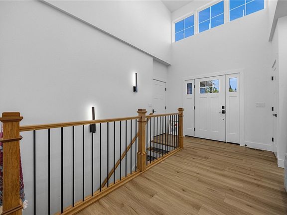 5th image of 4559 Hoyt Rd