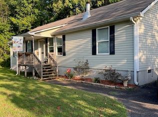 300 Robin Hood Dr, Murrayville, GA 30564