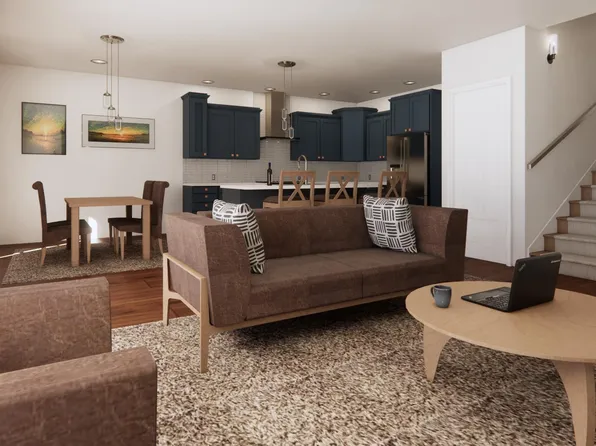 111 Stonebrook Ct, Clear Lake, IA 50428