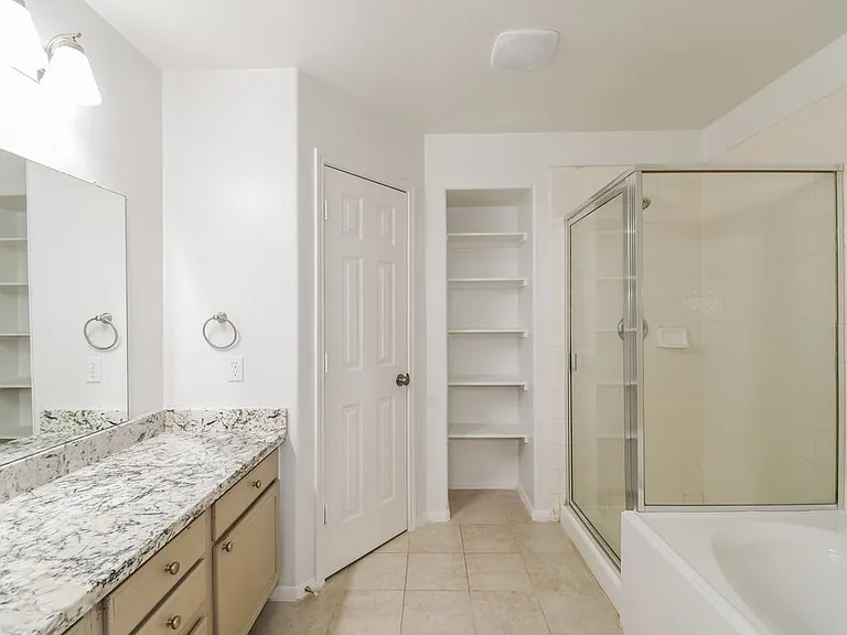 1060 Cabot Cv — Photo 12