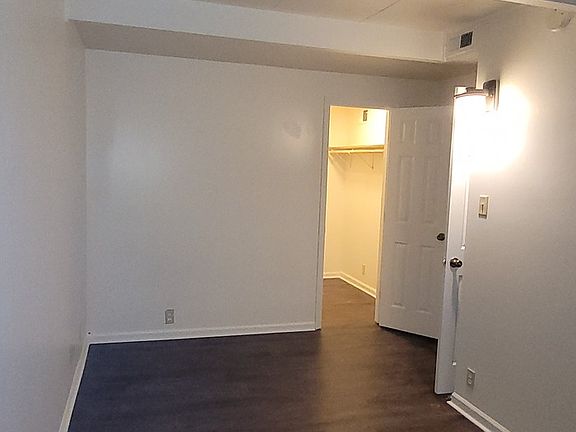 5th image of 913 N 70th Ter #913