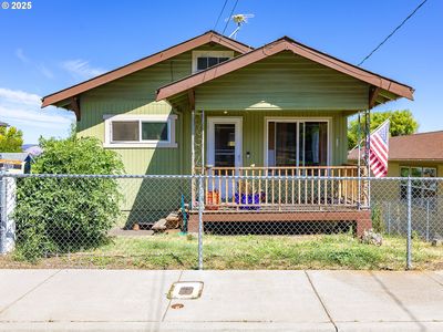 1205 E 10th St, The Dalles, OR, 97058
