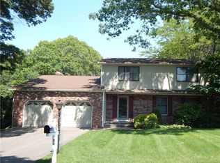 80 Paterson Ave, Warwick, RI 02886