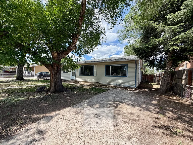 1132 Norwood Ave — Photo 14