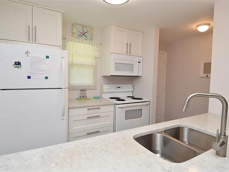12760 Indian Rocks Rd #605 — Photo 6