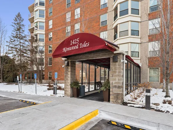 1425 W 28th St APT 510, Minneapolis, MN 55408