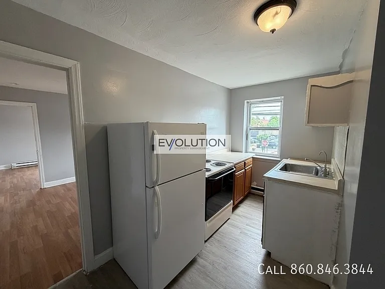 5 Upson St #5 — Photo 4