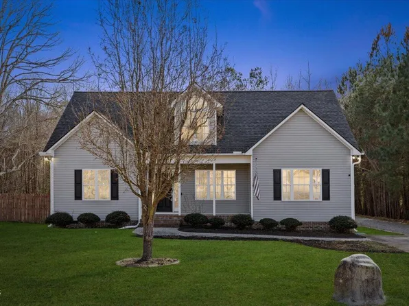 176 E Silverado Ct, Kenly, NC 27542