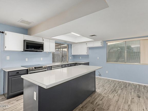 5th image of 10511 W RUTH Avenue