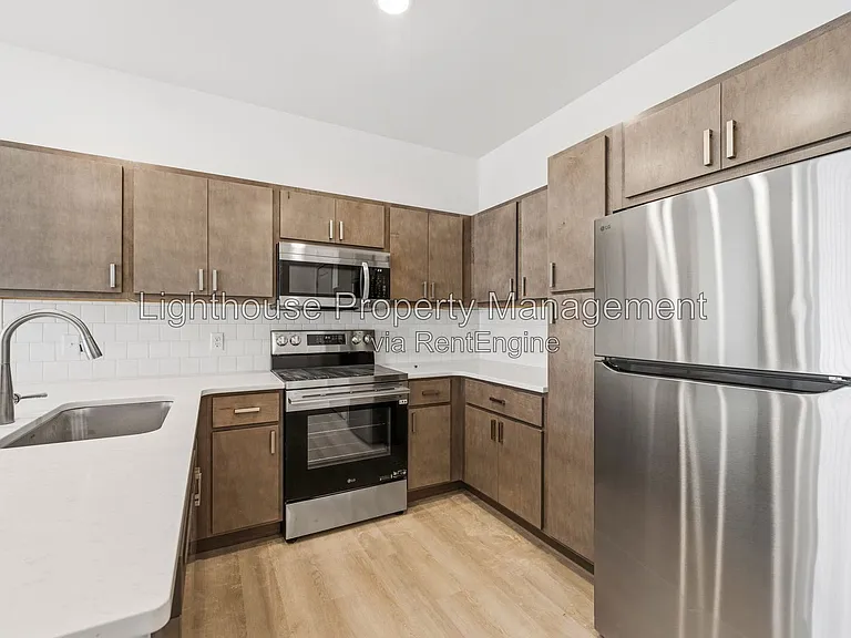 Riverbend Flats Apartments — Photo 82