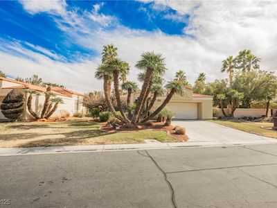 5212 Painted Lakes Way, Las Vegas, NV, 89149