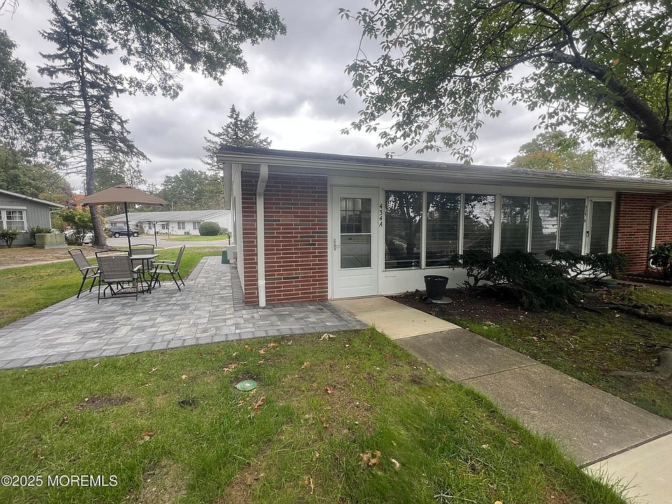 1st image of 434A Portsmouth Dr