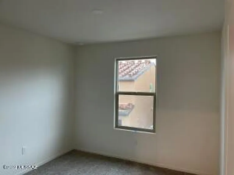 1123 E Descent St — Photo 33