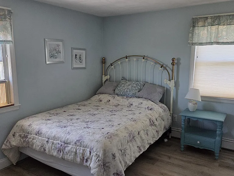 306 Hatherly Rd — Photo 12
