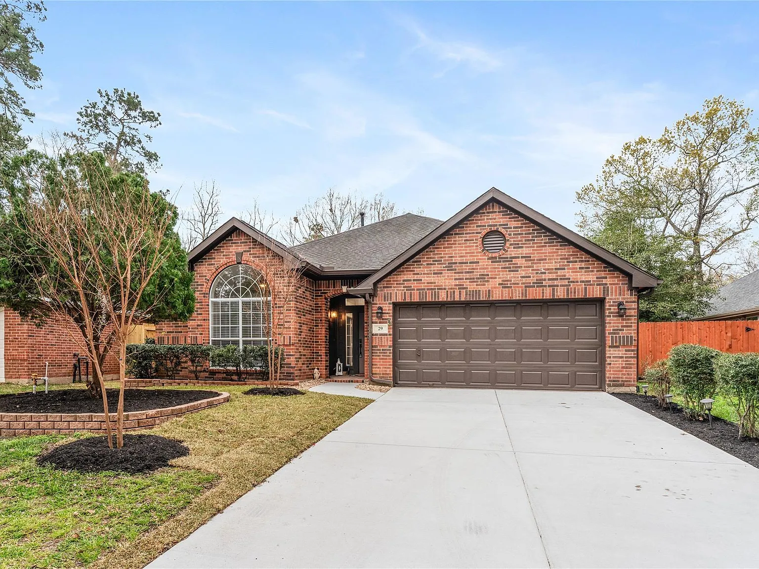 3 bed, 2.0 bath, 1646 sqft, $3,300 — Photo 1