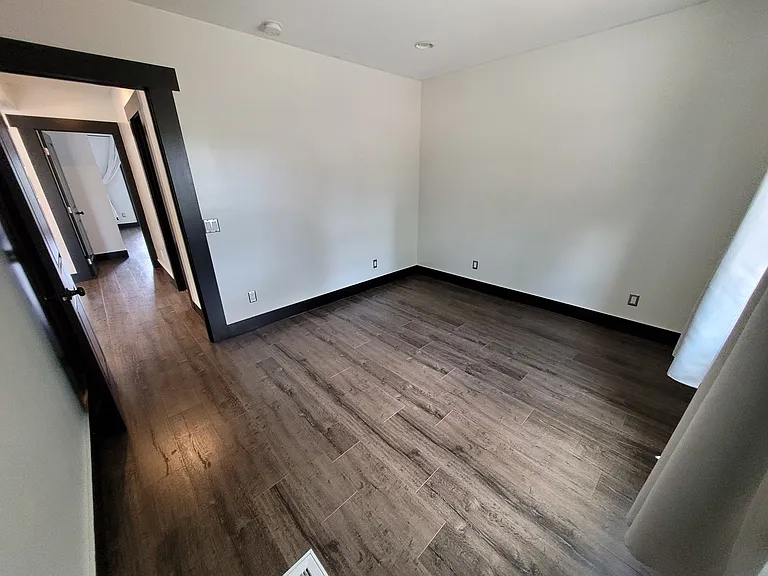 1780 N Summit Ave #1780 — Photo 9