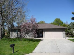 1925 Roosevelt Dr W, Northfield, MN 55057