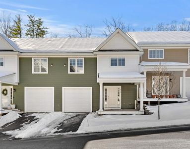 212 Knollwood Way, Manchester, NH, 03102