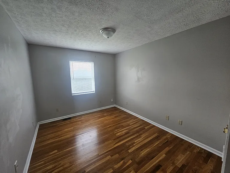 214 S Keeneland Dr #B — Photo 6
