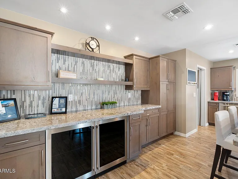 8625 E Lincoln Dr — Photo 6