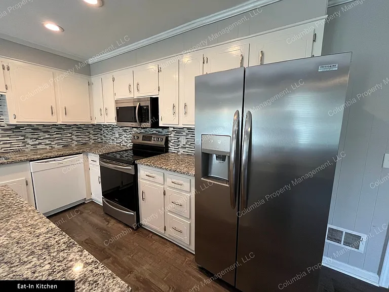 306 Lloydwood Dr — Photo 13