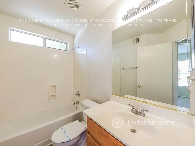 12910 W Holly St — Photo 15