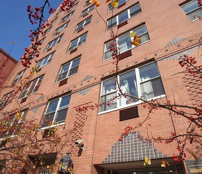280 E 2nd St #811 — Photo 3