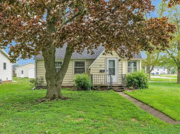 226 S Melvin St, Gibson City, IL 60936