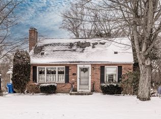 61 Larchwood St, West Springfield, MA 01089