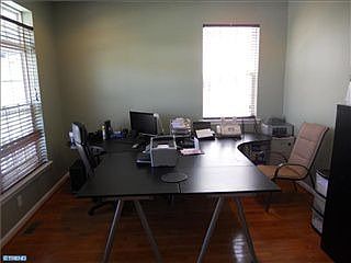 5th image of 512 Grant Ave