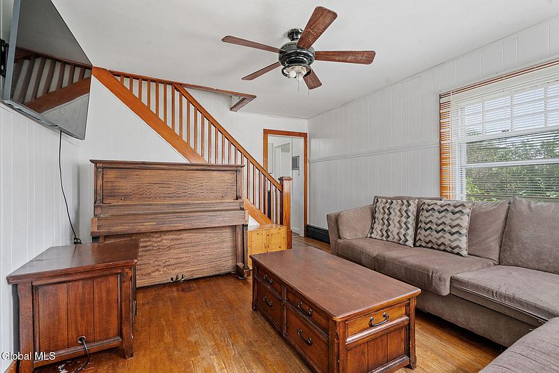 5th image of 152 Charleston Street