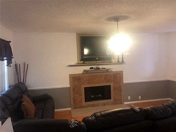 3rd image of 2445 Breanna Way