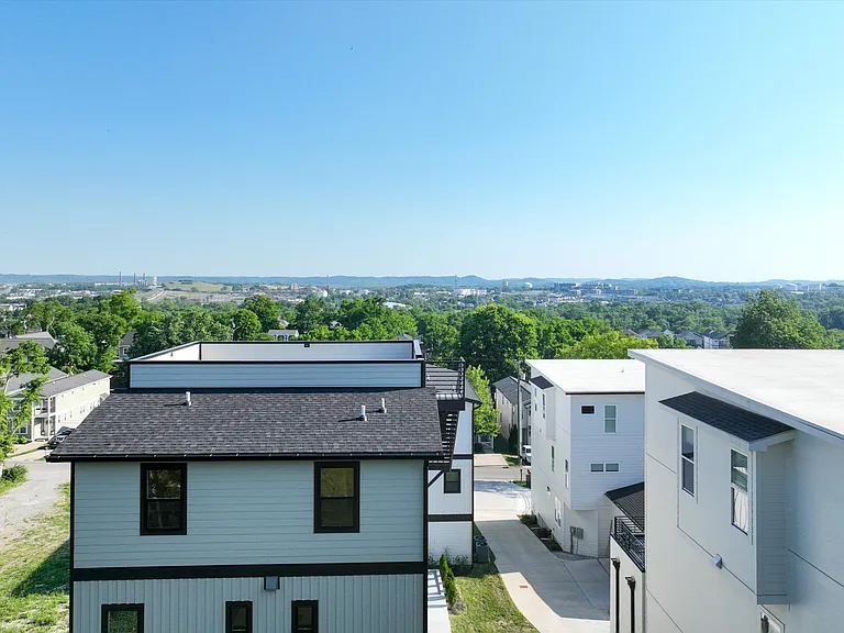 5915 Maxon Ave #B — Photo 10