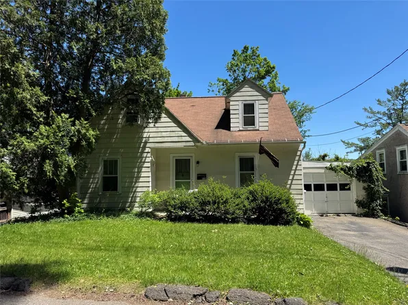 531 Davis Ave, Endicott, NY 13760