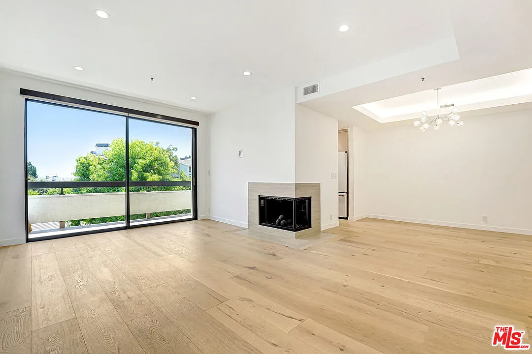 2 bed, 2.0 bath, 1330 sqft, $7,000 — Photo 2