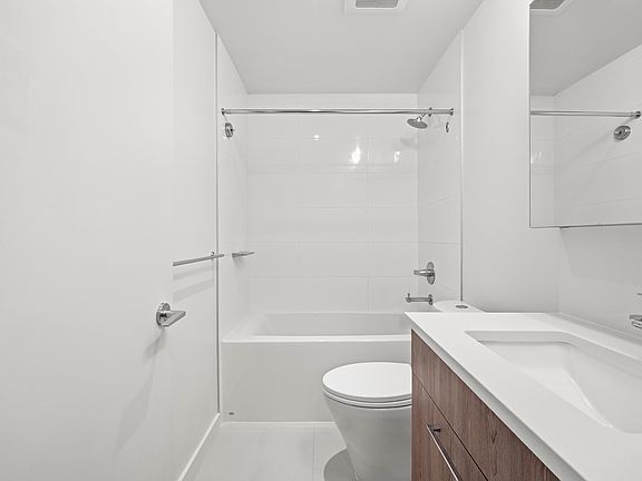 5th image of 691 North Rd #2005