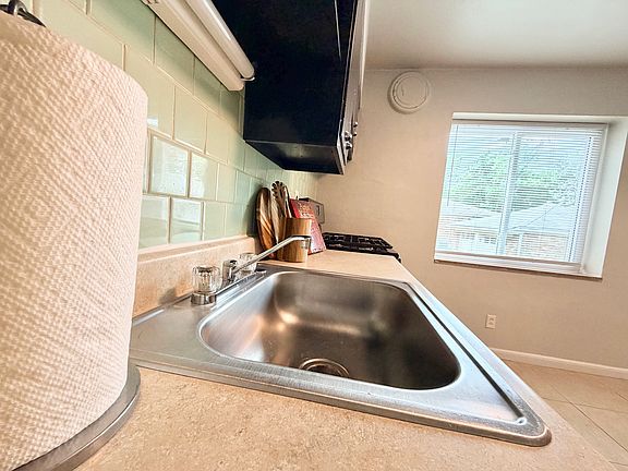 4th image of 5944 Nagel Ave #1E